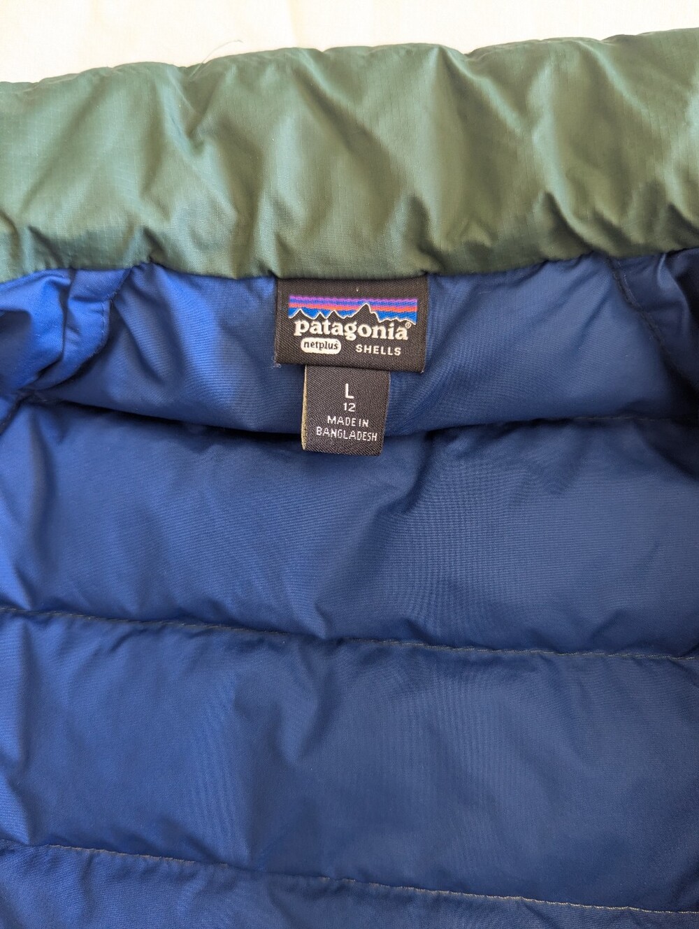 Patagonia Kid's Down Sweater Puffer Jacket - Picture 3 of 9